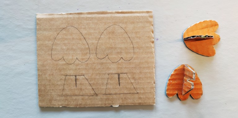 påskekylling av papp